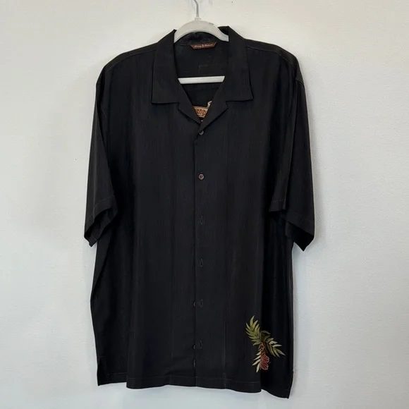 Men’s Tommy Bahama With A Twist Martini Hawaiian Tiki Shirt 100% Silk Size XL - Picture 1 of 12